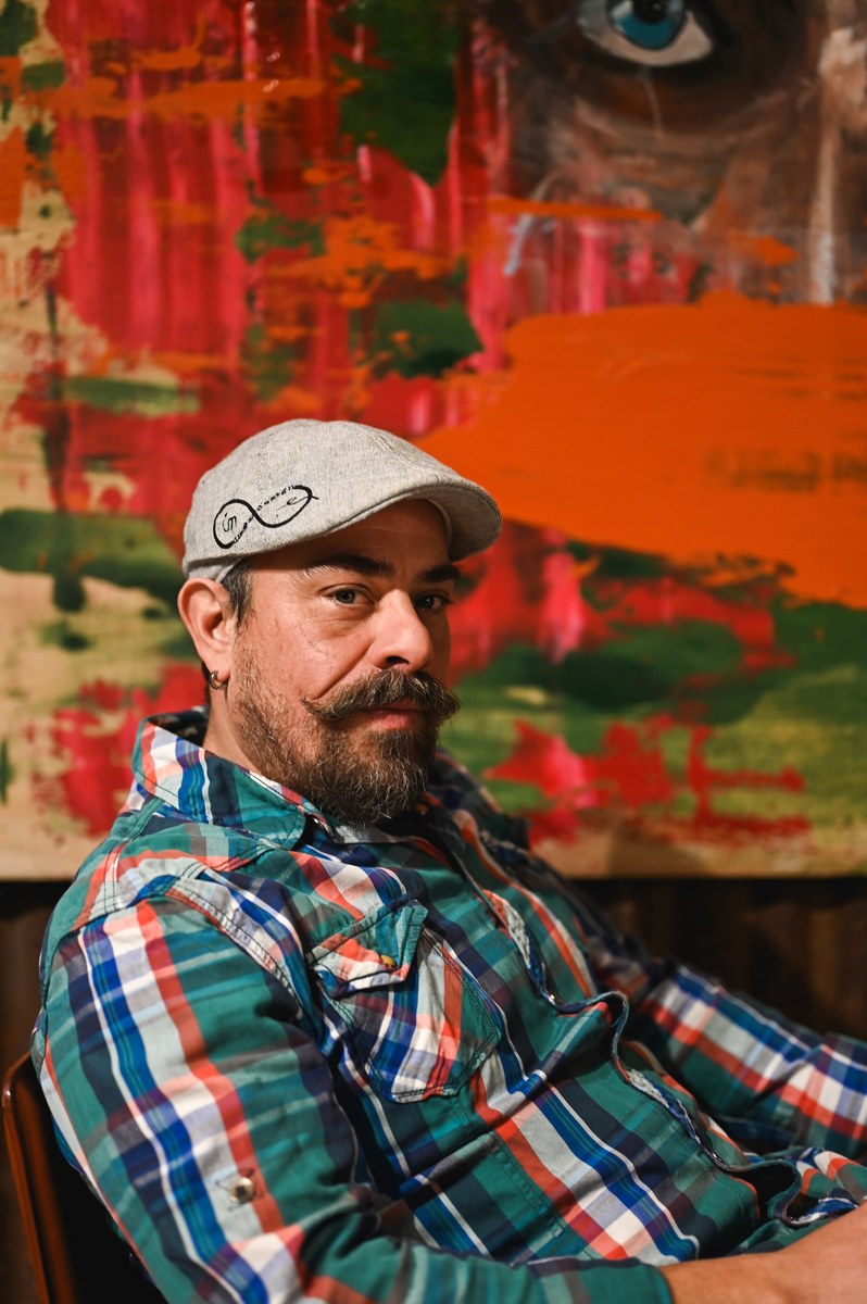 Juan Lorenzo Muratori in studio